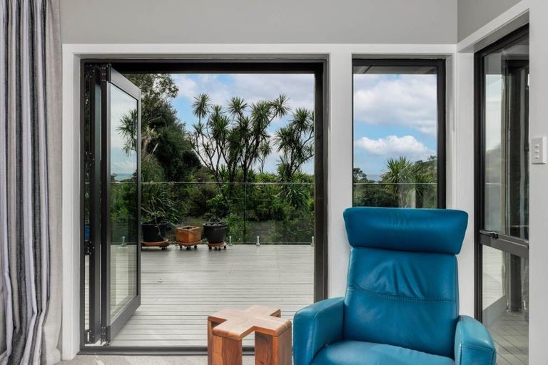 Photo of property in 19 Te Kahikatoa Peninsula Road, Kaeo, 0478