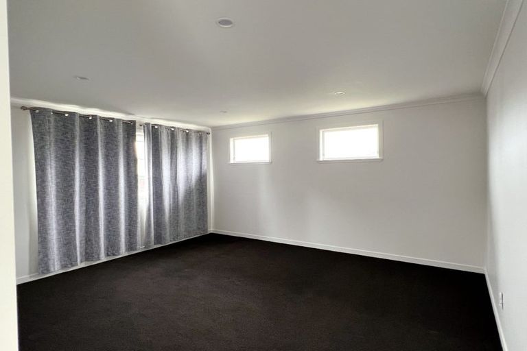 Photo of property in 84 Universal Drive, Henderson, Auckland, 0610