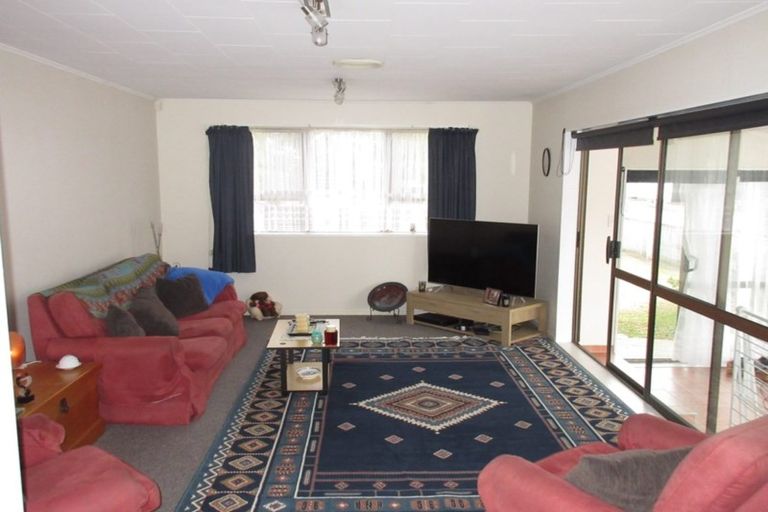 Photo of property in 36a Kanawa Street, Waikanae, 5036