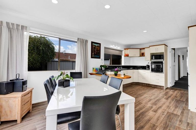 Photo of property in 8 Glamis Avenue, Bell Block, New Plymouth, 4312