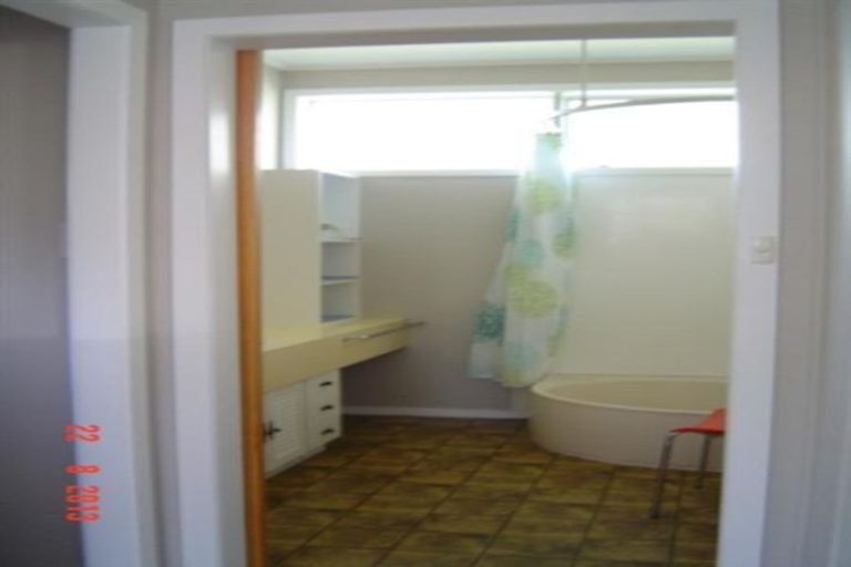 Photo of property in 105 Fulford Street, New Plymouth, 4310