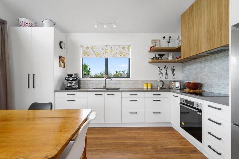 Photo of property in 16 Cowley Drive, Leamington, Cambridge, 3432