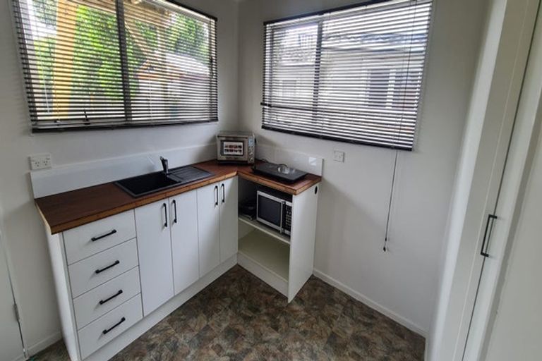 Photo of property in 31 Te Kupe Road, Paraparaumu Beach, Paraparaumu, 5032