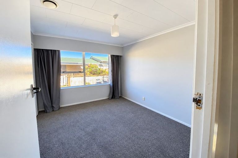 Photo of property in 12 Camellia Avenue, Bell Block, New Plymouth, 4312