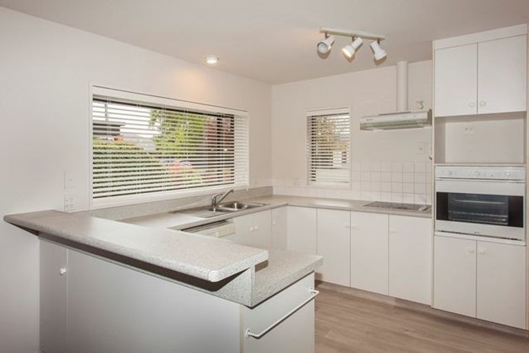 Photo of property in 1/29 Garreg Road, Fendalton, Christchurch, 8052