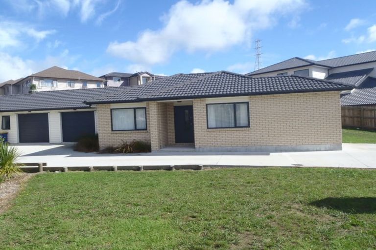 Photo of property in 39 Westgate Drive, Westgate, Auckland, 0614