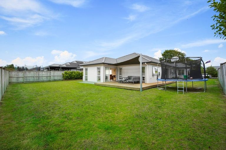 Photo of property in 5 Raymond Grace Avenue, Huapai, Kumeu, 0810