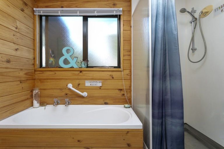 Photo of property in 36 Hammersmith Street, Richmond Heights, Taupo, 3330