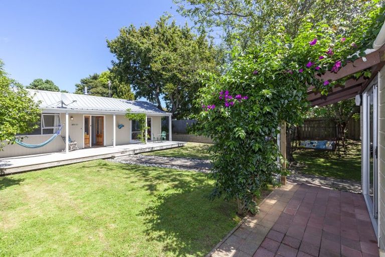 Photo of property in 29 Tui Road, Raumati Beach, Paraparaumu, 5032