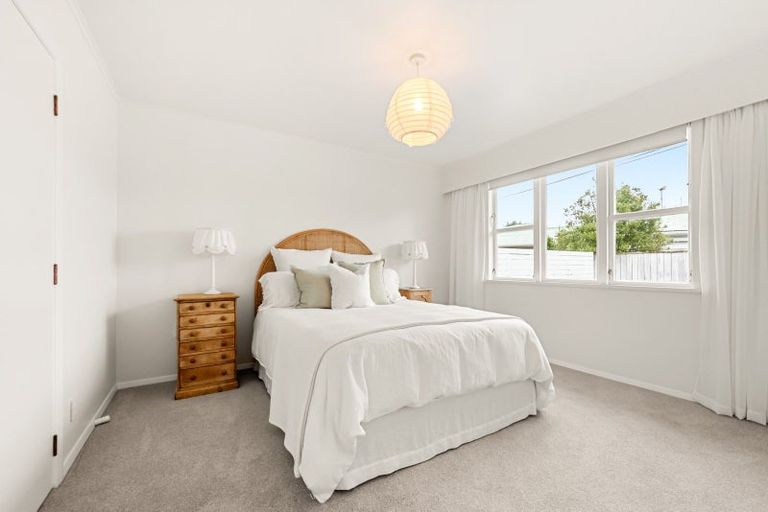 Photo of property in 4 Barsi Grove, Avalon, Lower Hutt, 5011