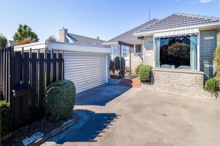 Photo of property in 36 Carruthers Street, Ilam, Christchurch, 8041
