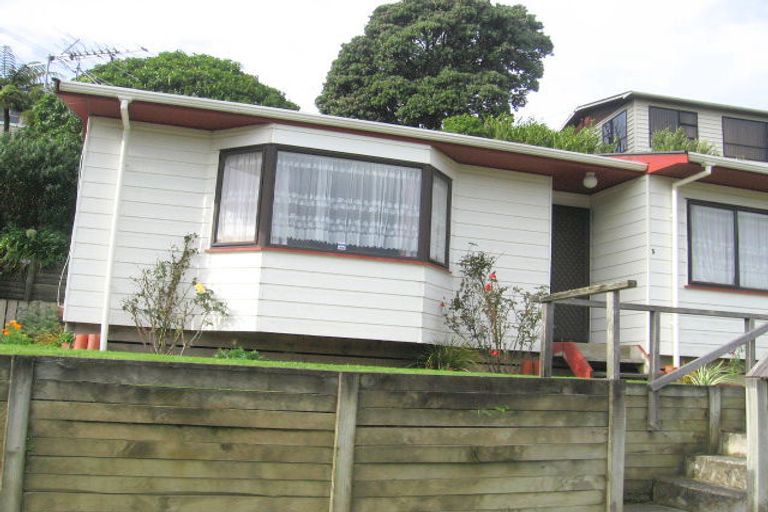 Photo of property in 5 Duncan Street, Tawa, Wellington, 5028