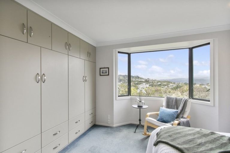 Photo of property in 2/7 Banksia Grove, Maungaraki, Lower Hutt, 5010