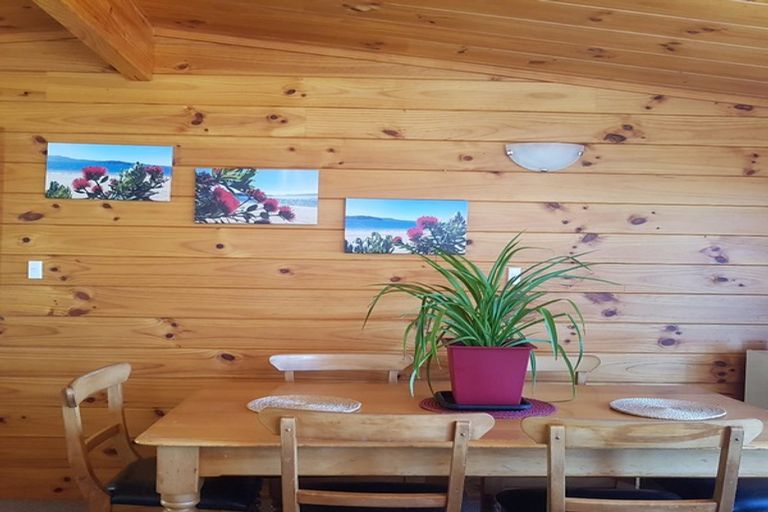 Photo of property in 9a Finlay Grove, Waikawa, Picton, 7220