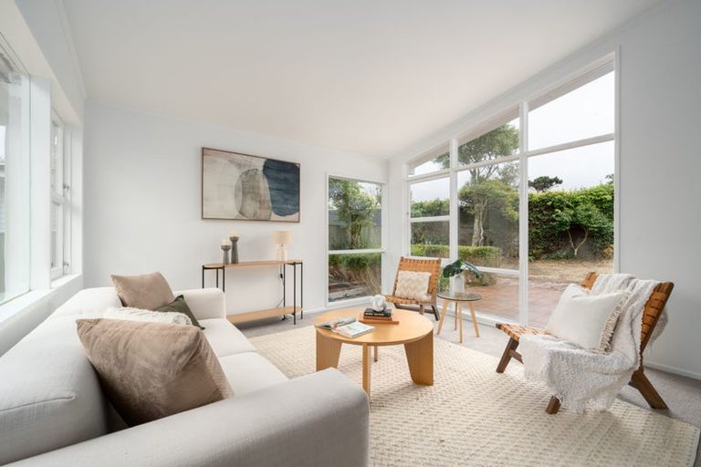 Photo of property in 5 Chudleigh Grove, Churton Park, Wellington, 6037