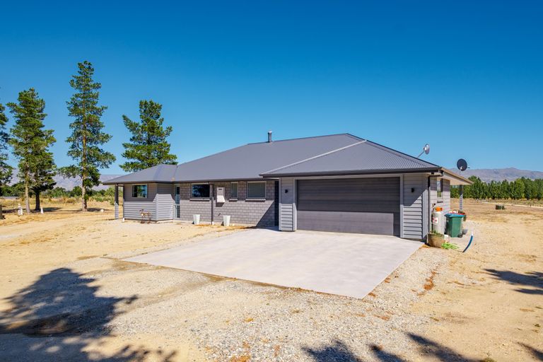 Photo of property in 390a Letts Gully Road, Letts Gully, Alexandra, 9393