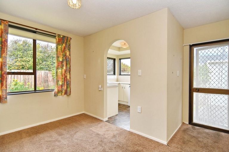 Photo of property in 2/39 Marlene Street, Casebrook, Christchurch, 8051