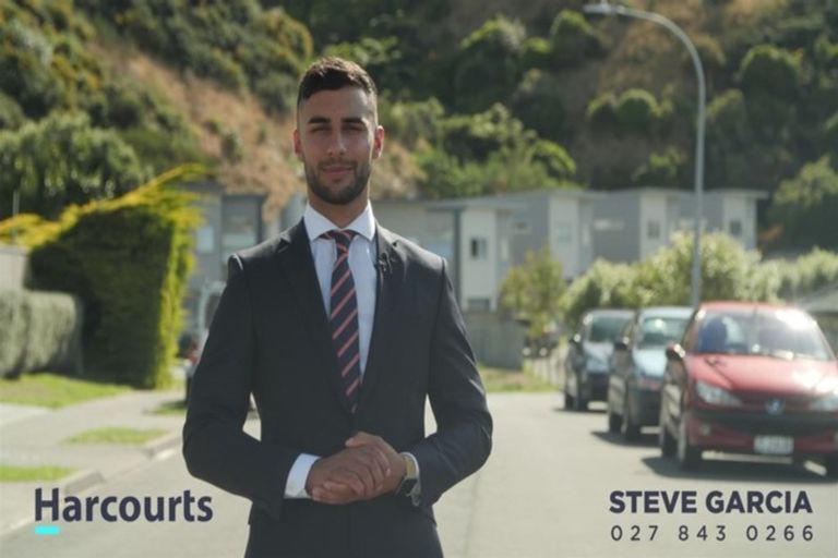 Photo of property in 31 Beazley Avenue, Paparangi, Wellington, 6037