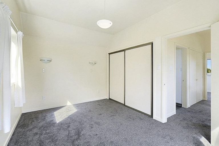 Photo of property in 2/124 Burwood Road, Burwood, Christchurch, 8083