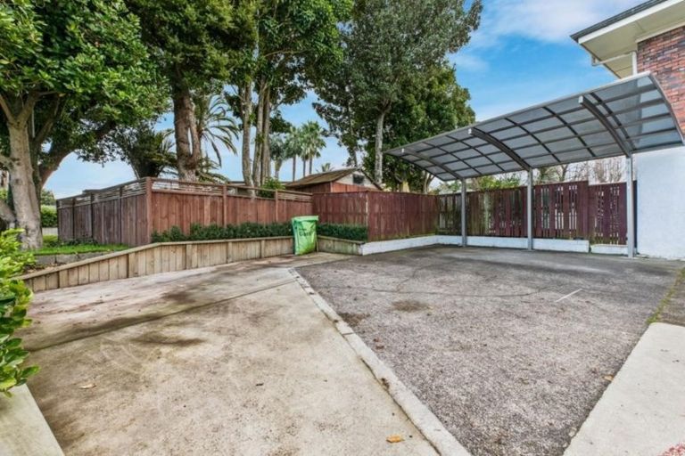 Photo of property in 1 Bushlands Place, Opaheke, Papakura, 2113