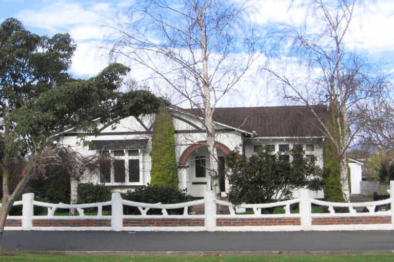 Photo of property in 28 Frederick Street, Terrace End, Palmerston North, 4410