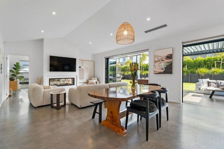 Photo of property in 5 Canoe Lane, Riverhead, 0820