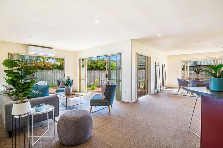 Photo of property in 15 Pyrite Street, Westgate, Auckland, 0614