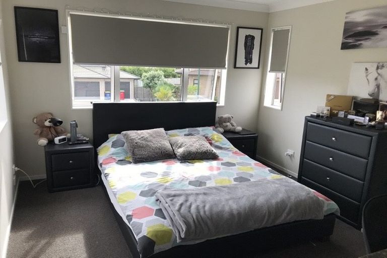 Photo of property in 24 Midhurst Avenue, Henderson, Auckland, 0612