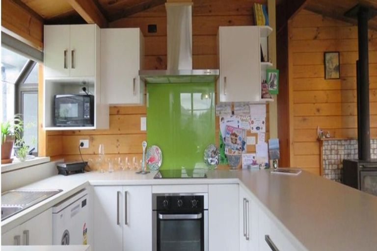 Photo of property in 50 Mckenzie Street, Geraldine, 7930