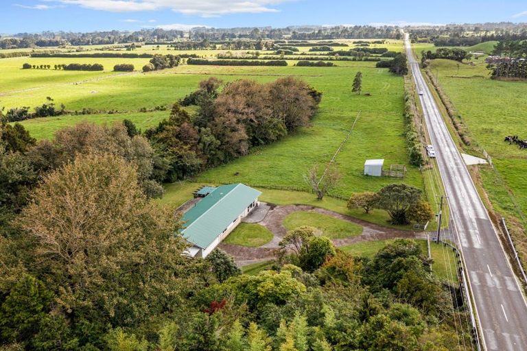 Photo of property in 2133 Wiremu Road, Newall, New Plymouth, 4381