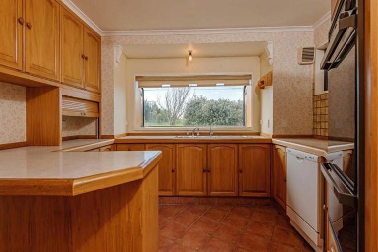 Photo of property in 83 Oroua Road, Kairanga, Palmerston North, 4475