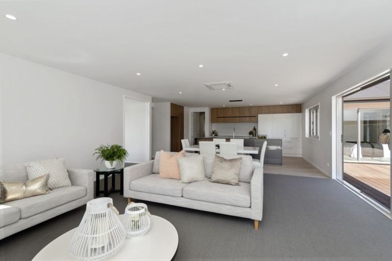 Photo of property in 3 Luxembourg Crescent, Halswell, Christchurch, 8025