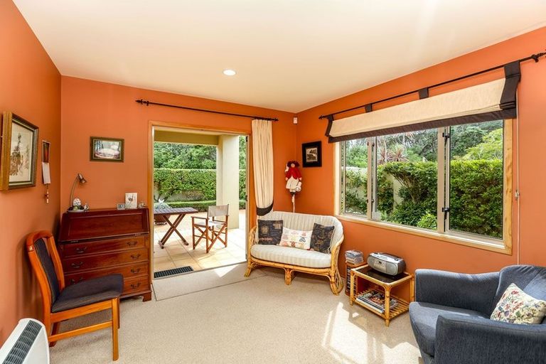 Photo of property in 3b Kawaroa Close, New Plymouth, 4310