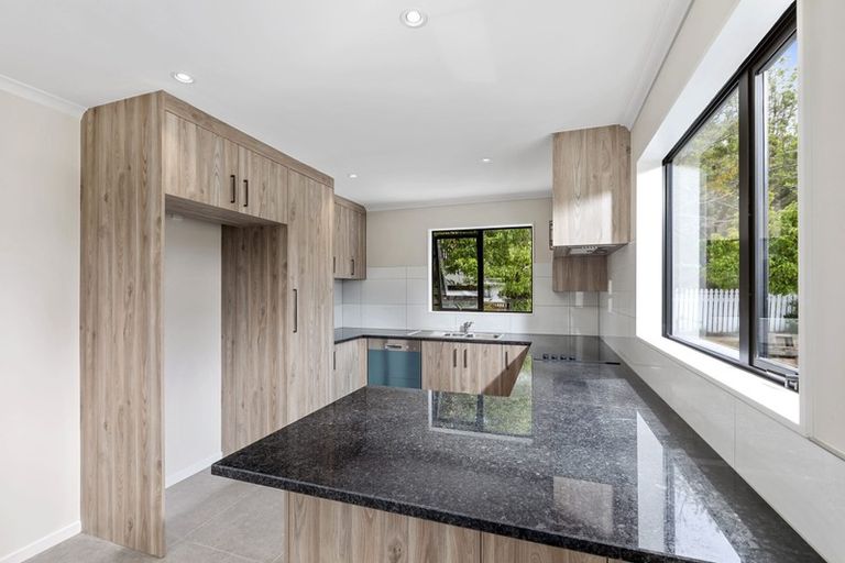 Photo of property in 10c Neilon Place, Northcross, Auckland, 0632