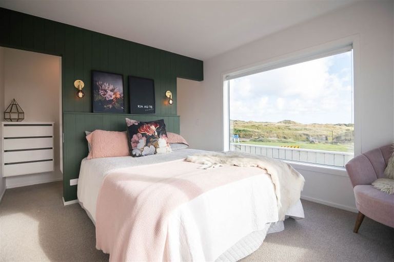 Photo of property in 21 Ocean Beach Street, Foxton Beach, Foxton, 4815