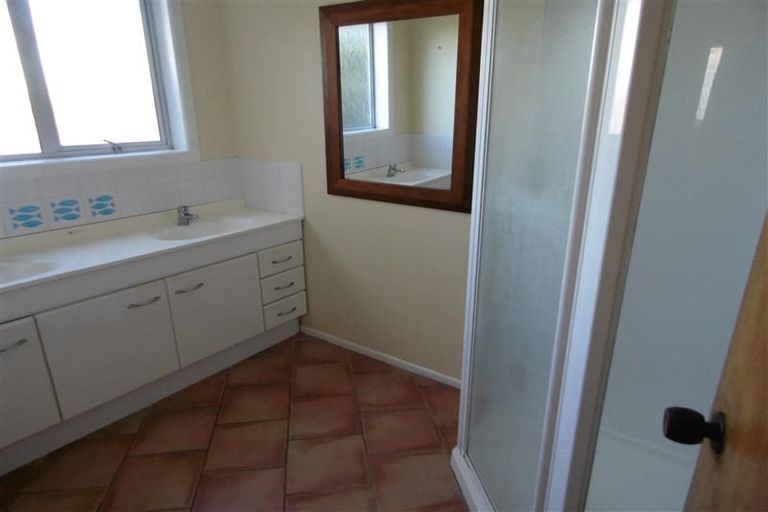 Photo of property in 21 Tiromoana Crescent, Bell Block, New Plymouth, 4312