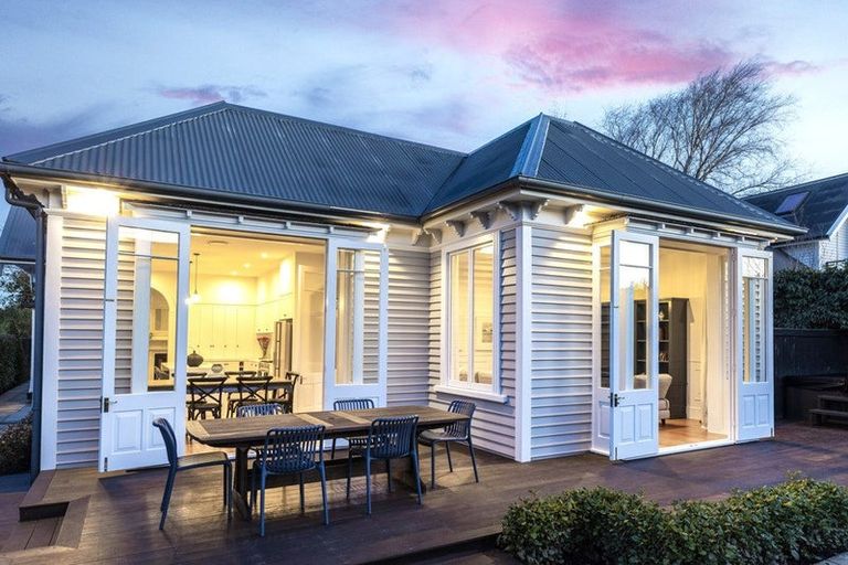 Photo of property in 41 Leinster Road, Merivale, Christchurch, 8014