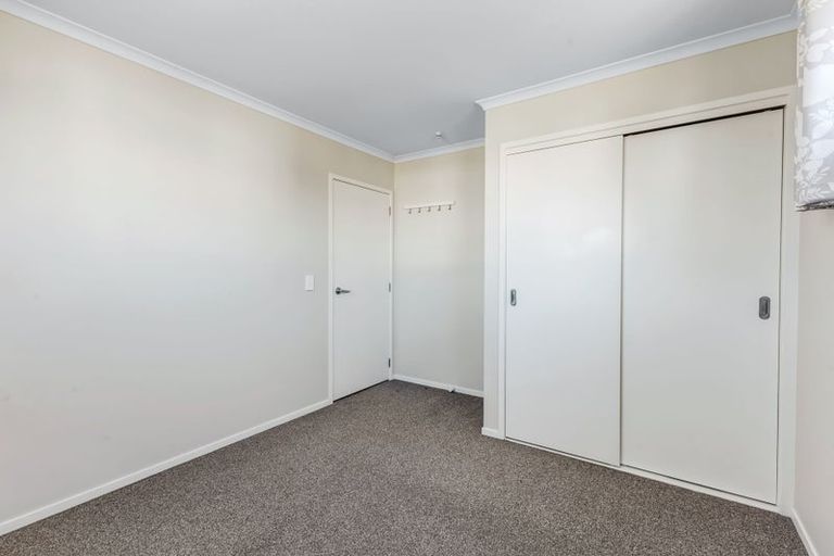 Photo of property in 7 Discovery Place, Marfell, New Plymouth, 4310