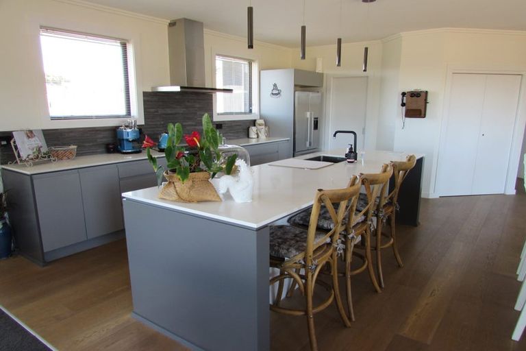 Photo of property in 6 Westmere Drive, Tasman, Upper Moutere, 7173