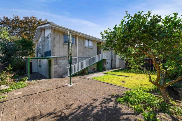 Photo of property in 3/341 Devon Street West, New Plymouth, 4310