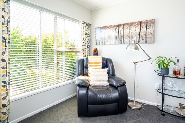 Photo of property in 302b King Street South, Hastings, 4122