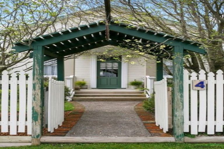 Photo of property in 4 Rose Street, Tirau, 3410