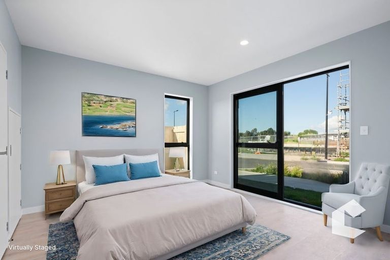 Photo of property in 8 Taipahitini Road, Rosehill, 2113