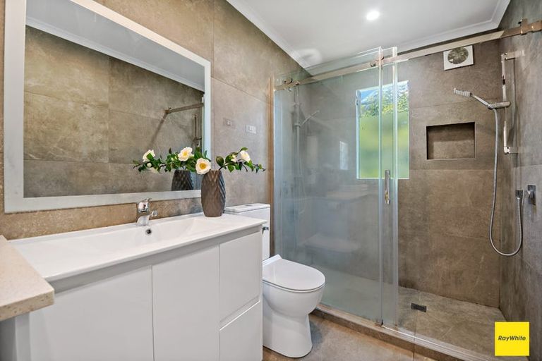 Photo of property in 2 Glengarry Road, Glen Eden, Auckland, 0602