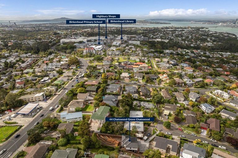 Photo of property in 44 Chatswood Grove, Chatswood, Auckland, 0626