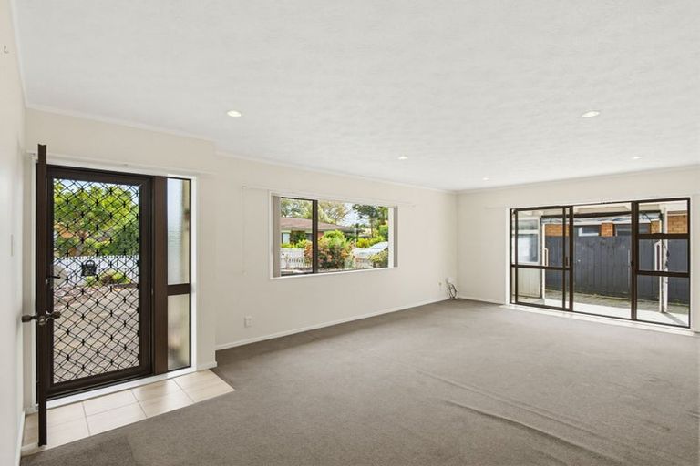 Photo of property in 6/39 Swanson Road, Henderson, Auckland, 0610