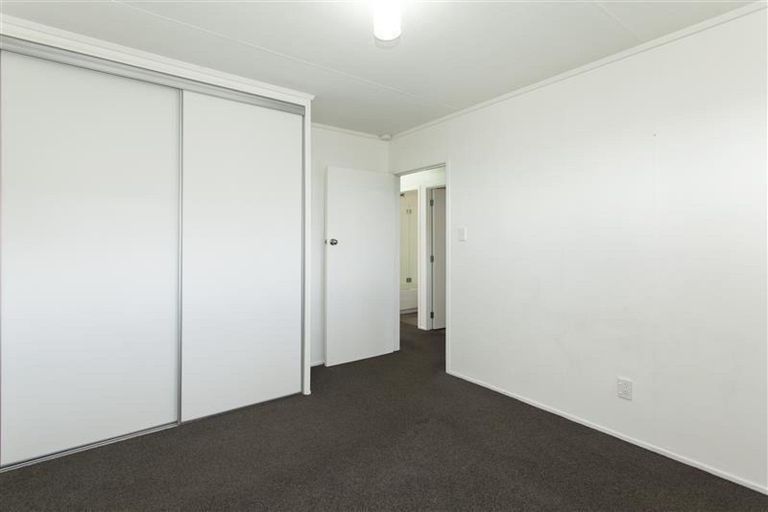 Photo of property in 1/8 Rewi Street, Torbay, Auckland, 0630