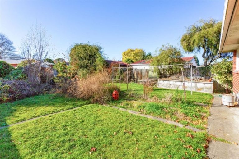 Photo of property in 340 Memorial Avenue, Burnside, Christchurch, 8053