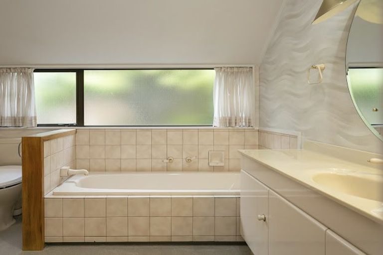 Photo of property in 20 Kurupae Road, Hilltop, Taupo, 3330