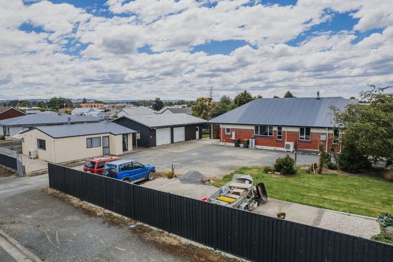 Photo of property in 18 Johnson Street, Milton, 9220